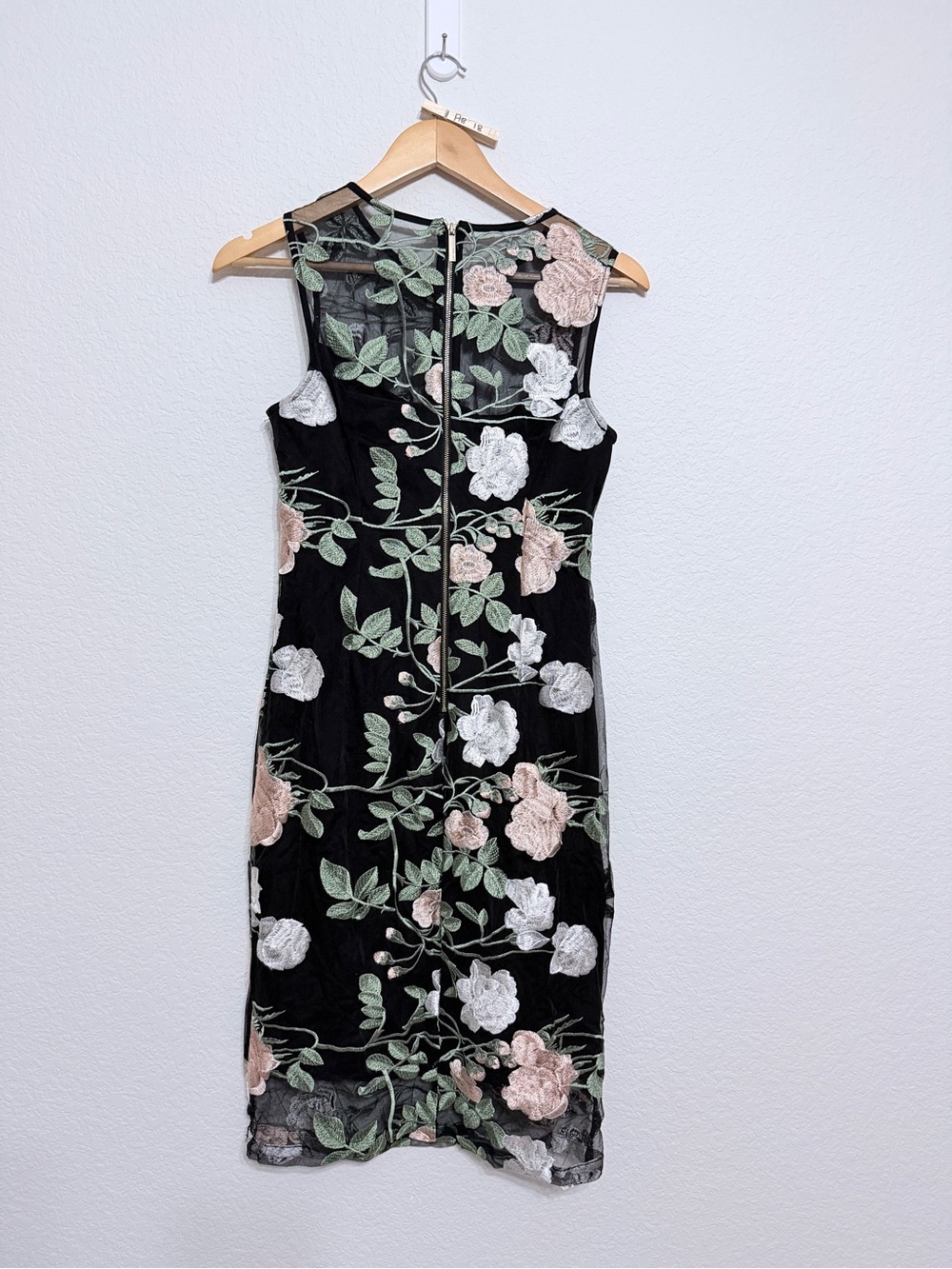 Calvin Klein Floral Embroidered Black Sheath Dress size small - Picture 8 of 15